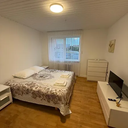 Bed and breakfast Private Rooms-shared Kitchen&bathroom- No Host On Site Esbjerg