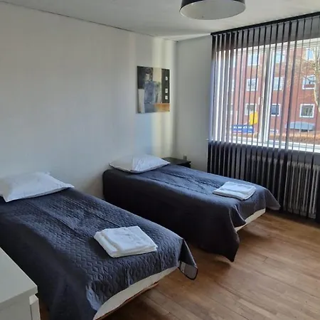 Private Rooms-shared Kitchen&bathroom- No Host On Site Bed and breakfast Esbjerg